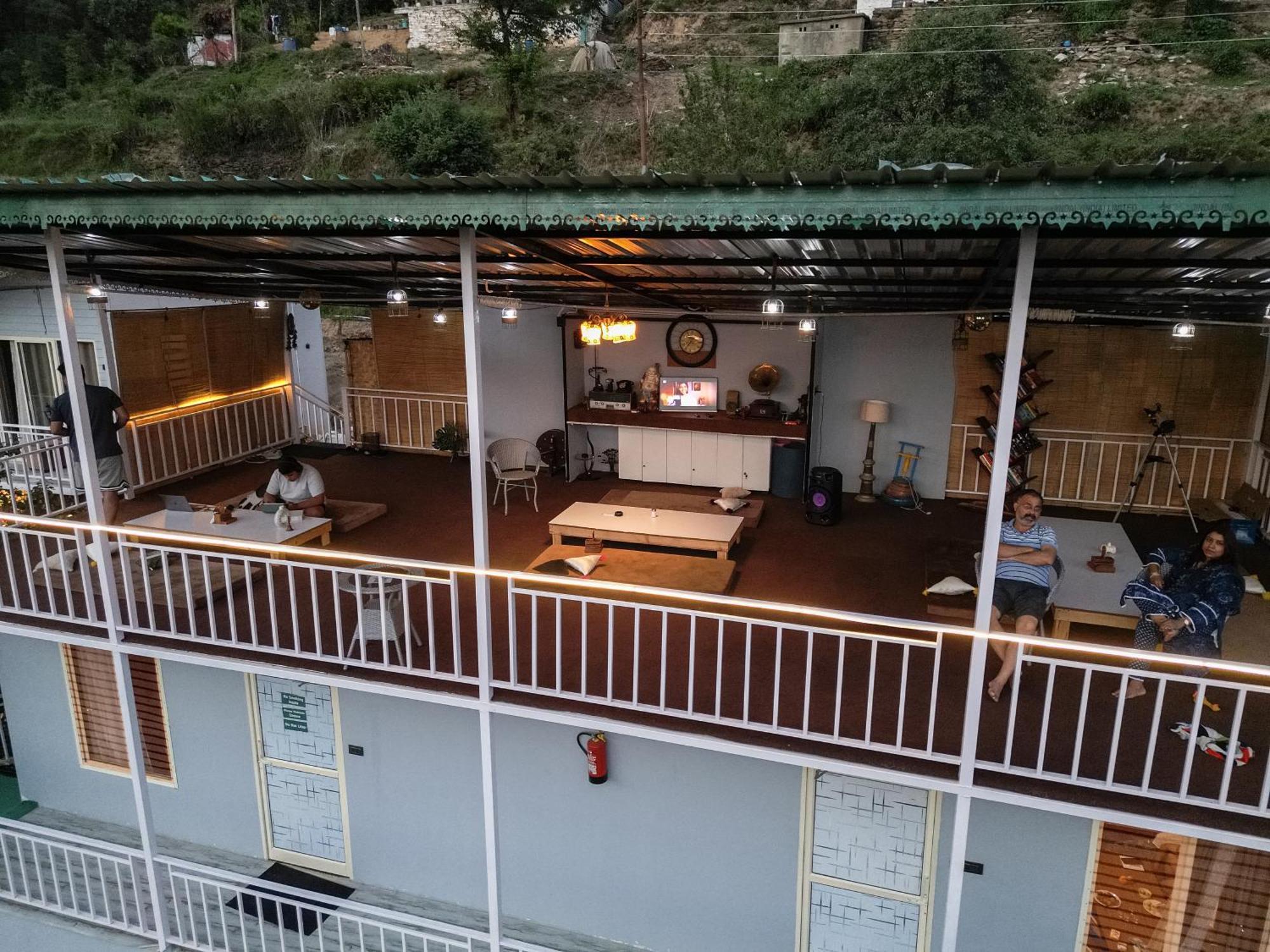 The Rare One'S Mukteshwar - Resort & Cafe Exterior foto