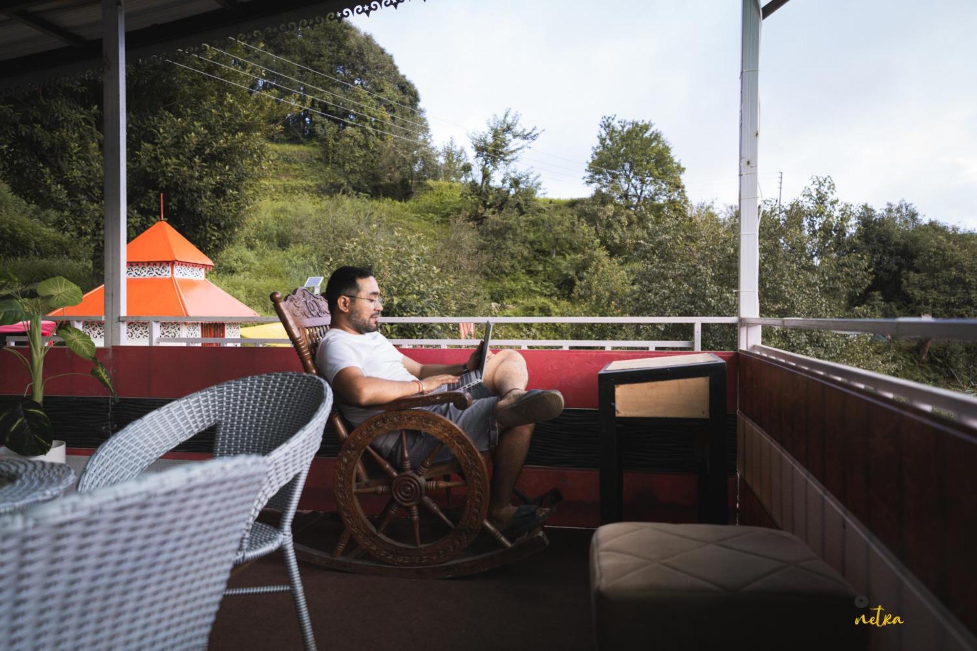 The Rare One'S Mukteshwar - Resort & Cafe Exterior foto