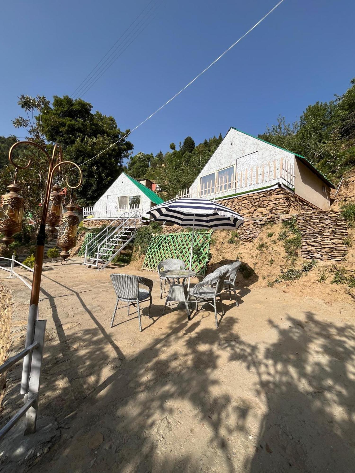The Rare One'S Mukteshwar - Resort & Cafe Exterior foto